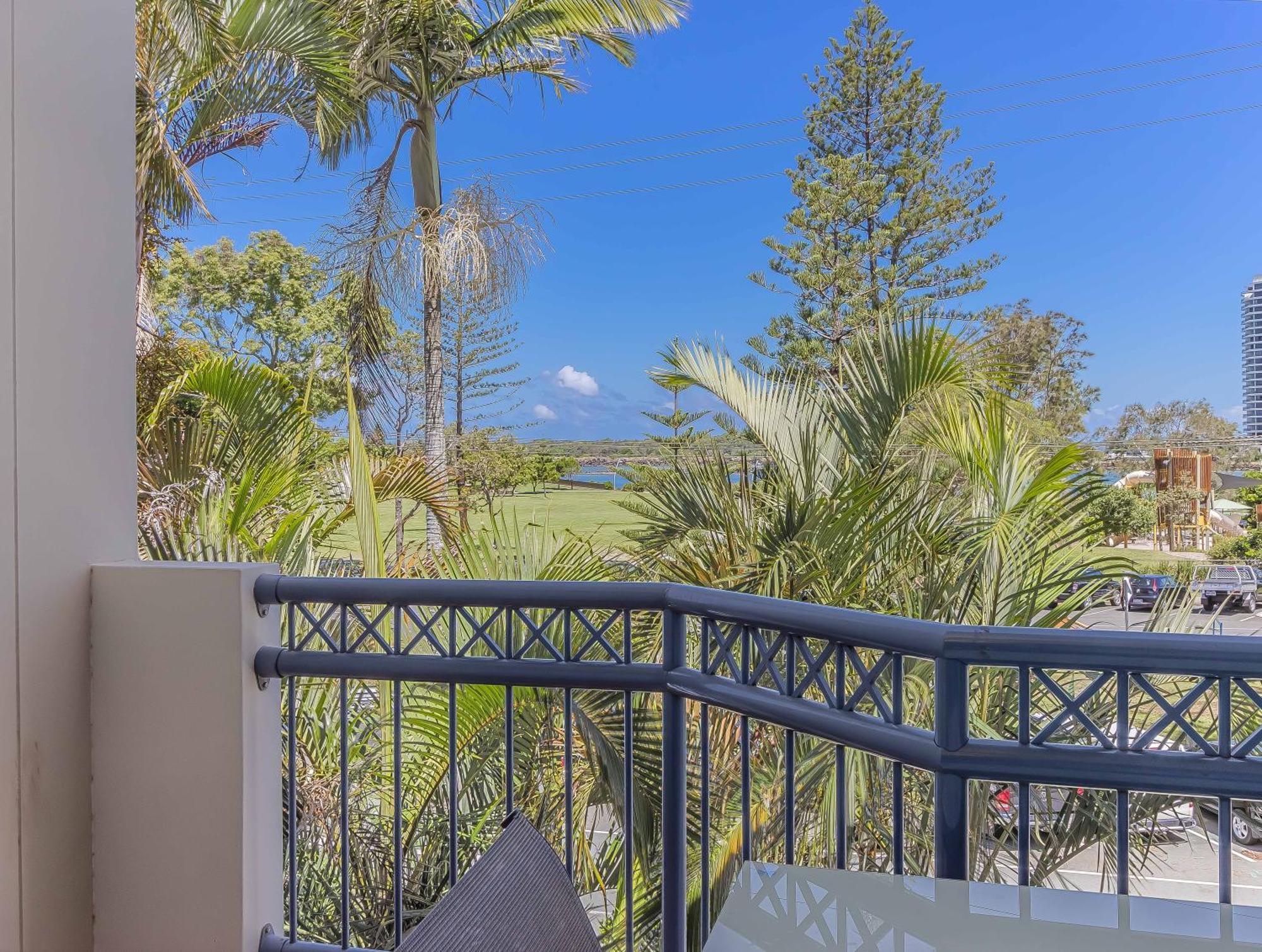Bella Mare Coolangatta Beachside Apartments ゴールドコースト エクステリア 写真