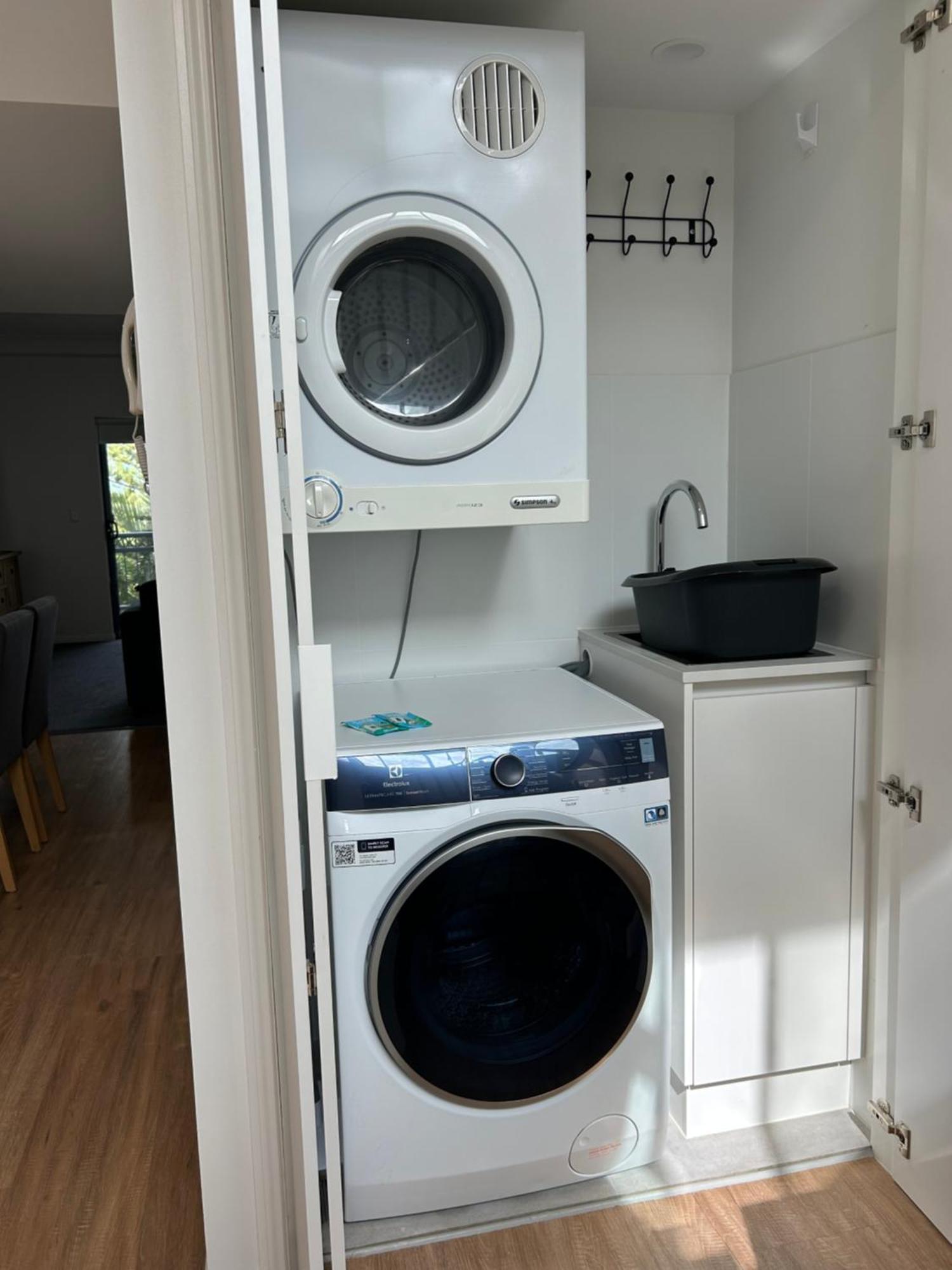 Bella Mare Coolangatta Beachside Apartments ゴールドコースト エクステリア 写真